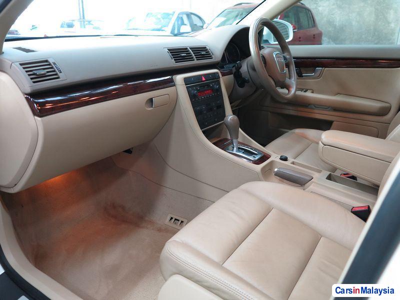 Audi A4 Automatic 2005 - image 3