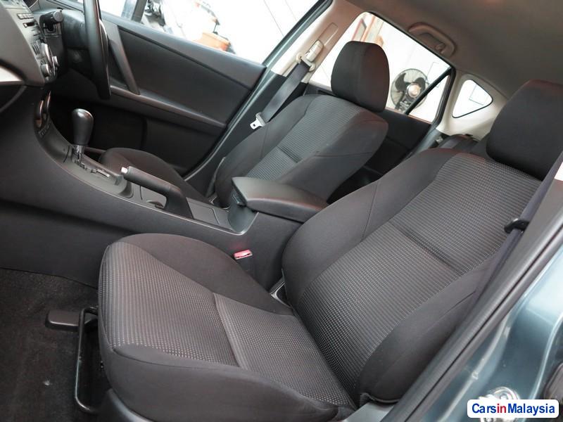 Mazda 3 Automatic 2011 - image 3