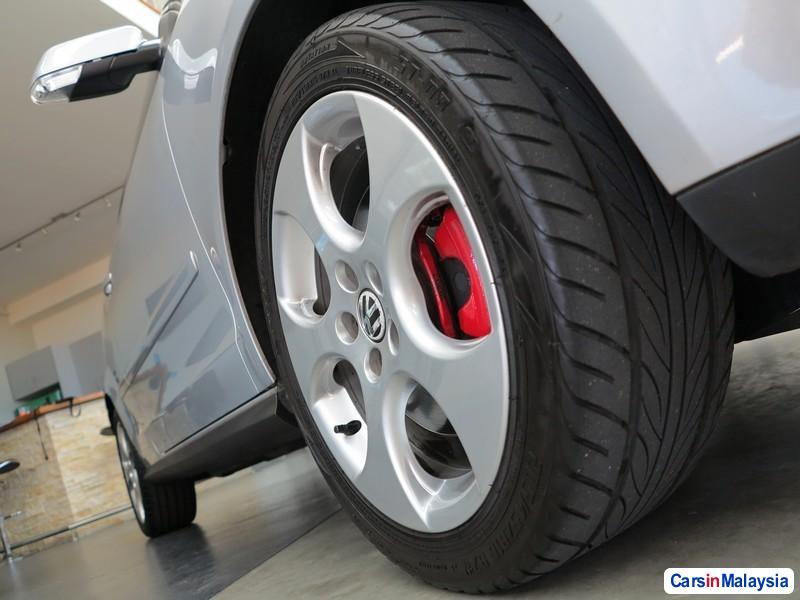 Volkswagen Polo Manual 2009 - image 3