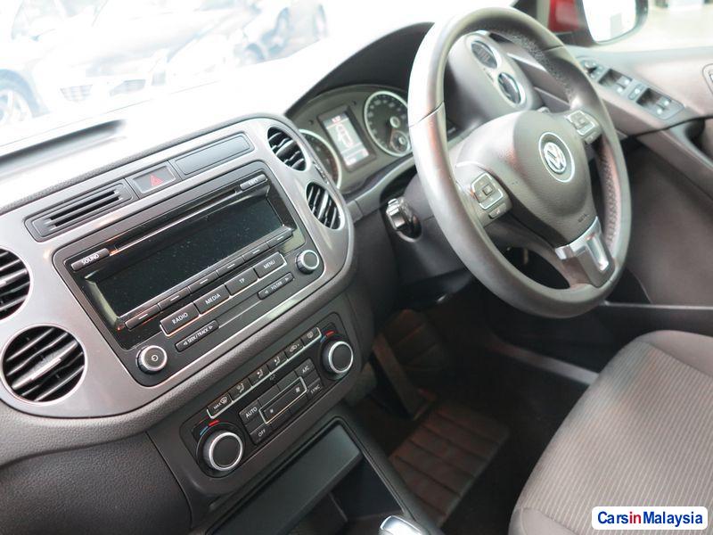 Volkswagen Tiguan Automatic 2012 - image 3