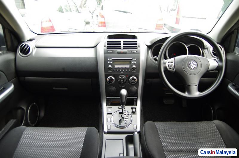 Suzuki Grand Vitara Automatic 2007 - image 4
