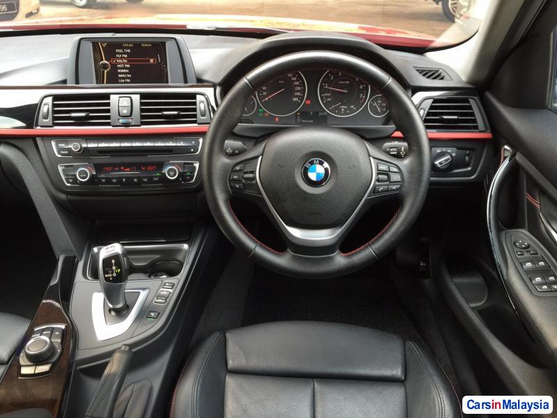 BMW Automatic 2013 - image 4