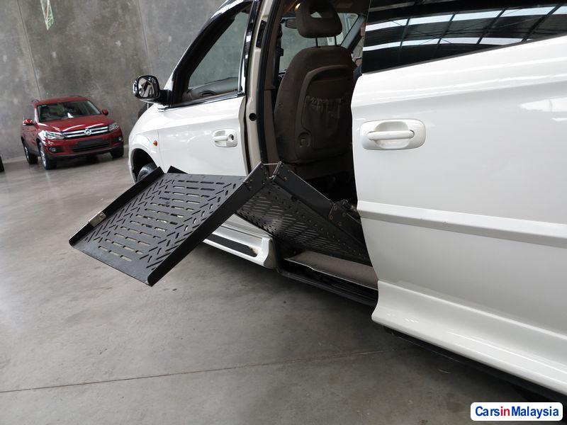 Chrysler Voyager Automatic 2003 - image 4