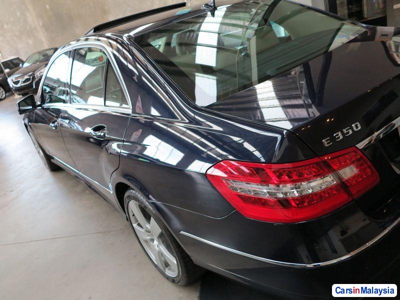 Mercedes Benz E350 Automatic 2009 - image 4
