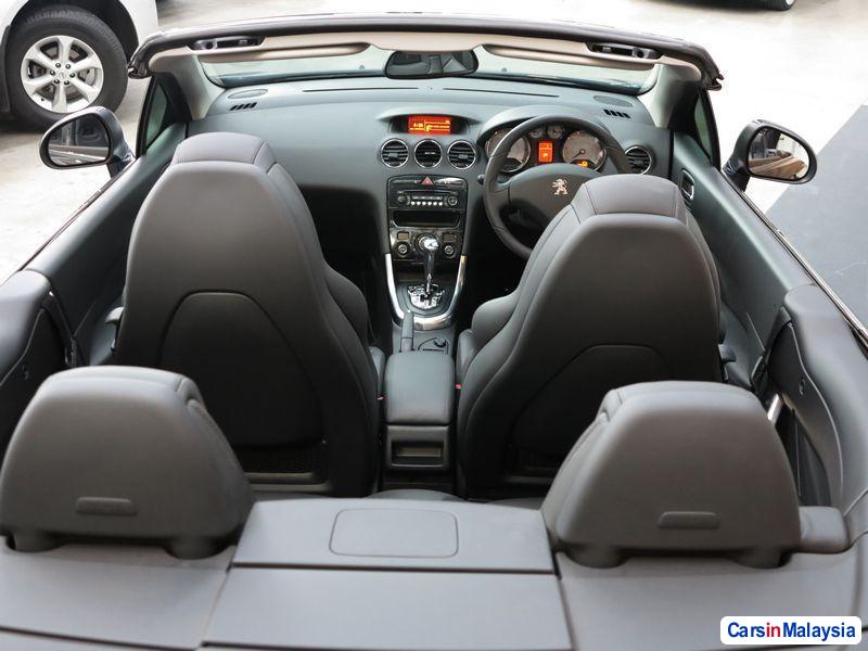 Peugeot 308 Automatic 2012 - image 4