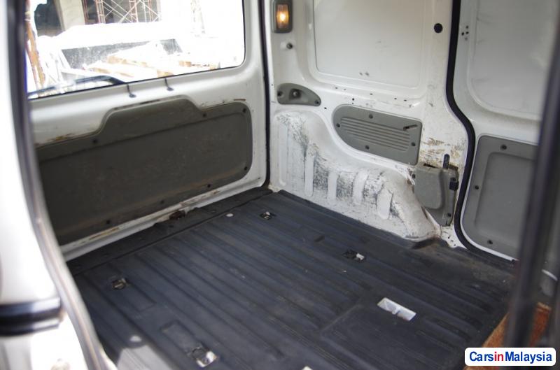 Renault Kangoo Manual 2007 - image 5