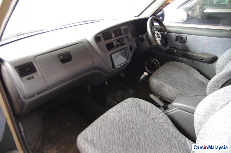 Picture of Toyota Unser Manual 2001 in Penang