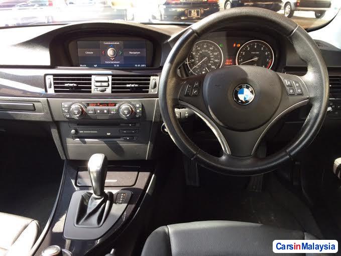 BMW Automatic 2011 - image 5