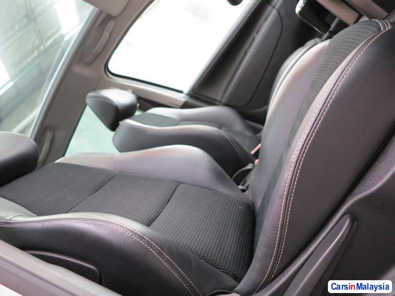 Peugeot 207 Automatic 2011 - image 5