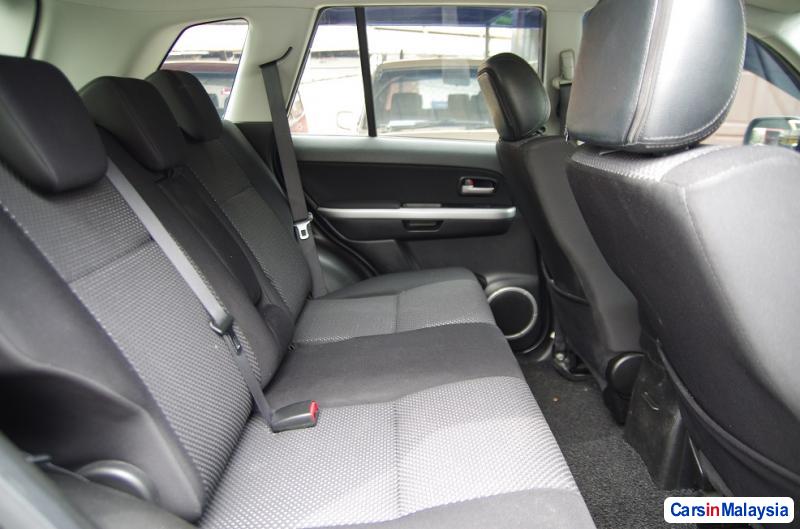 Suzuki Grand Vitara Automatic 2007 - image 6