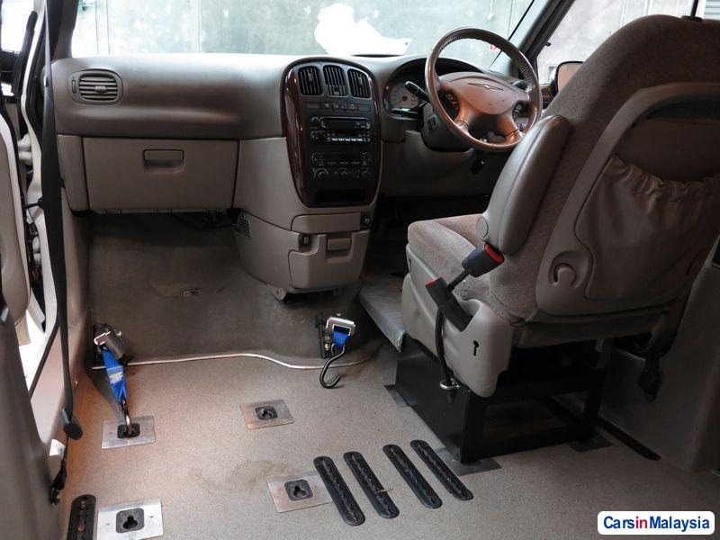 Chrysler Voyager Automatic 2003 - image 6
