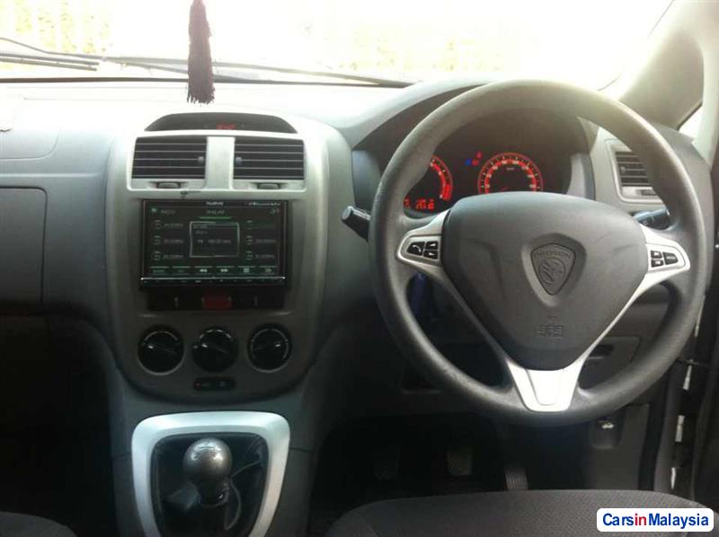 Proton Exora 2009
