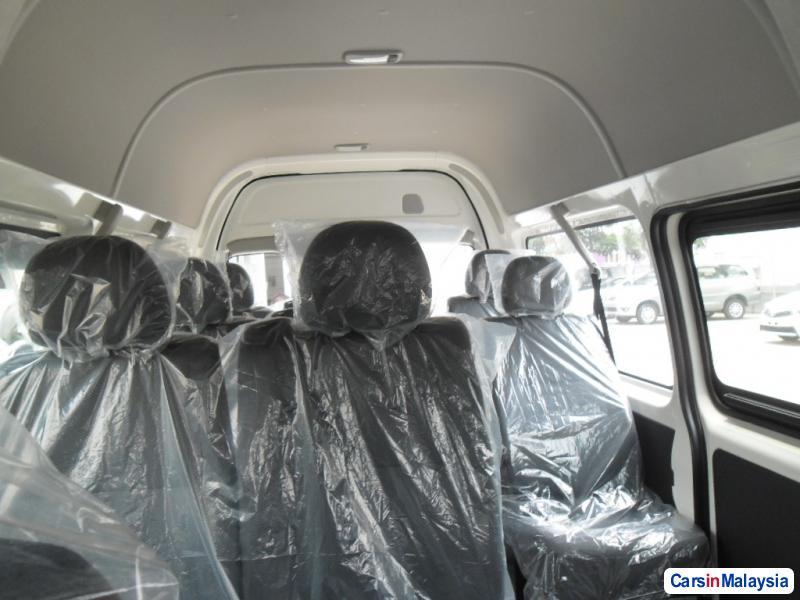 Toyota Hiace Manual - image 5