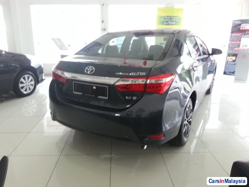 Toyota Altis Automatic - image 7
