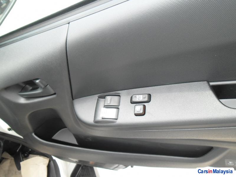 Toyota Hiace Manual - image 7