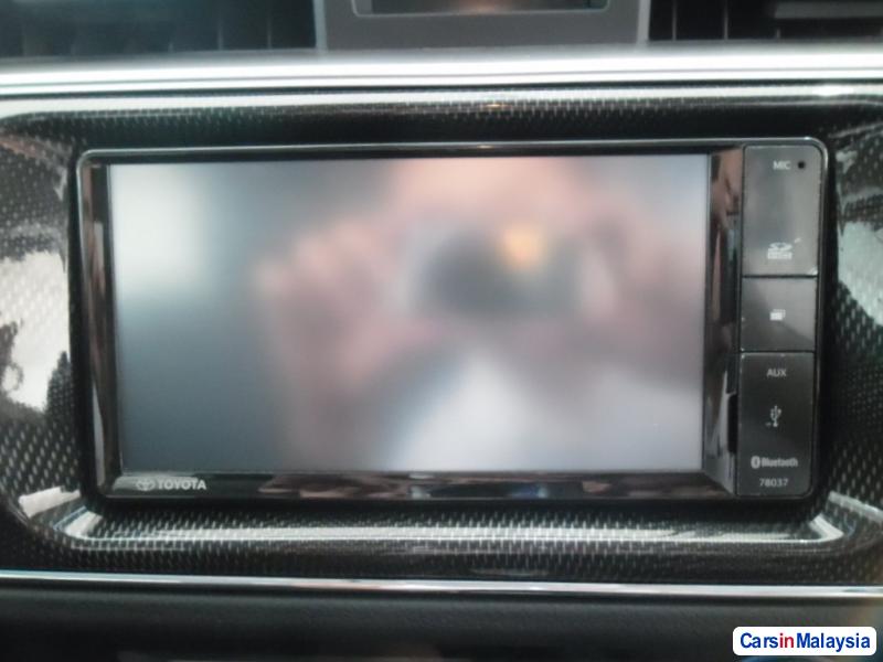 Toyota Altis Automatic - image 9