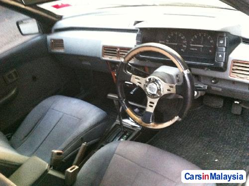 Proton Saga Automatic 1990 - image 2