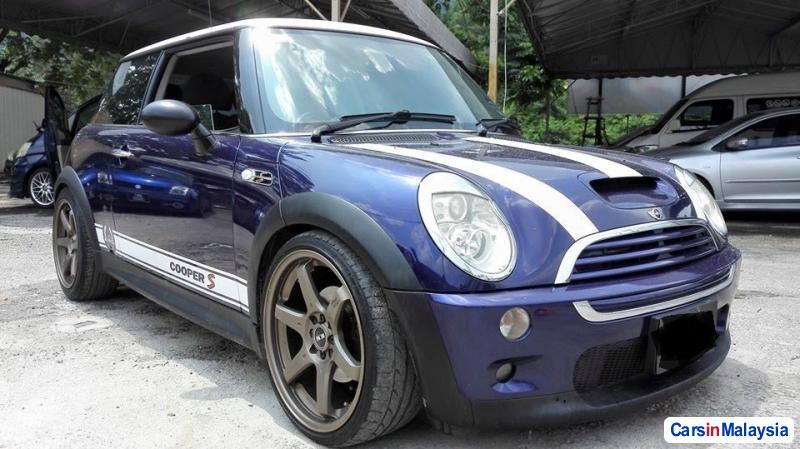 MINI Cooper S Automatic 2010 - image 2