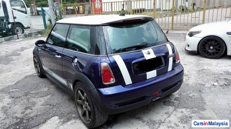 MINI Cooper S Automatic 2010 - image 3