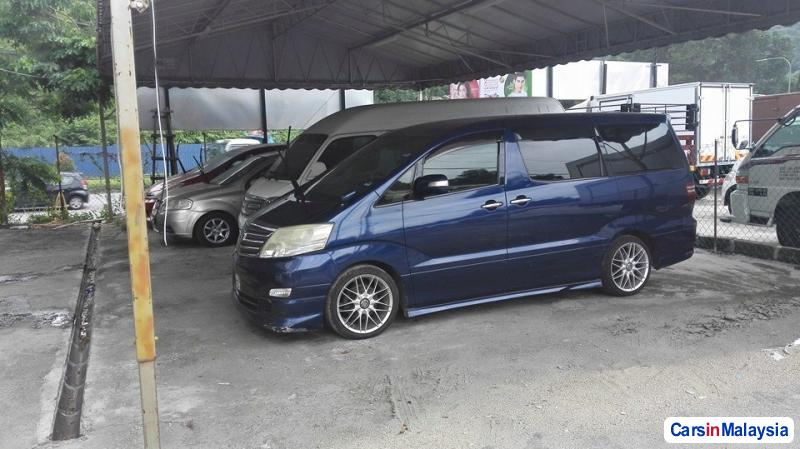 Toyota Alphard Automatic 2011 - image 5