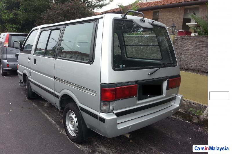 Nissan C22 Manual 2002 - image 2