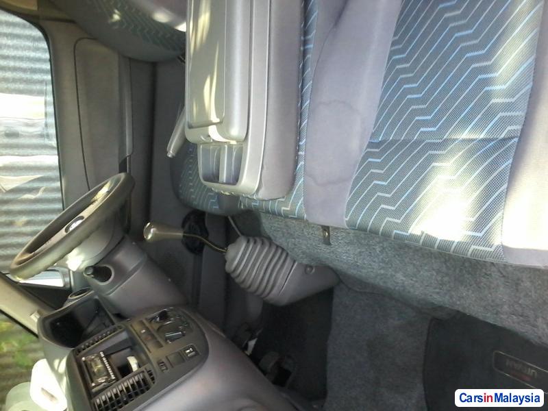 Nissan Urvan Manual 2011 - image 4