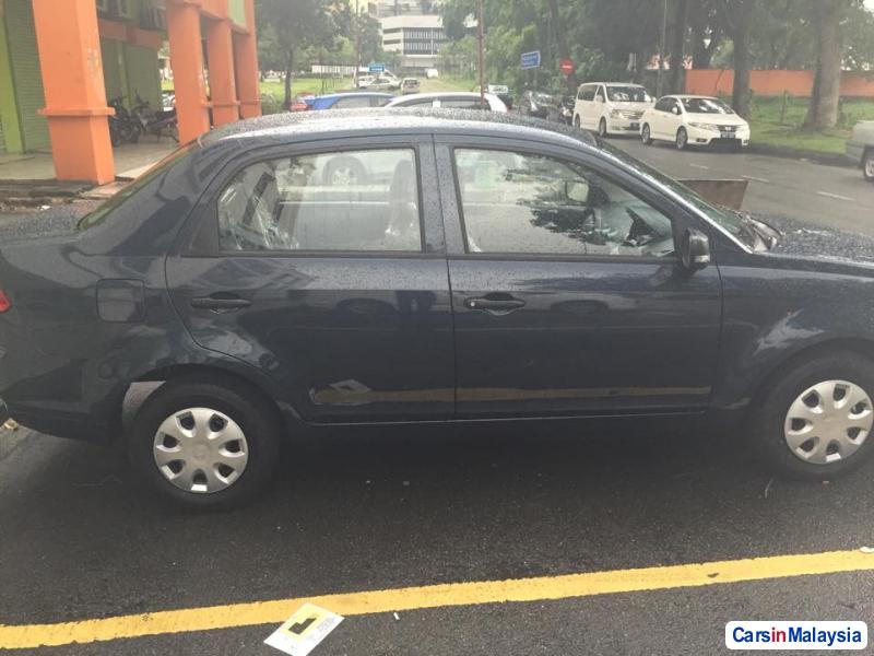 Proton Saga Automatic - image 3
