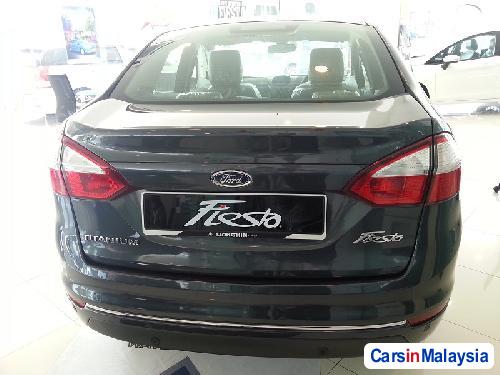 Ford Fiesta Semi-Automatic - image 2