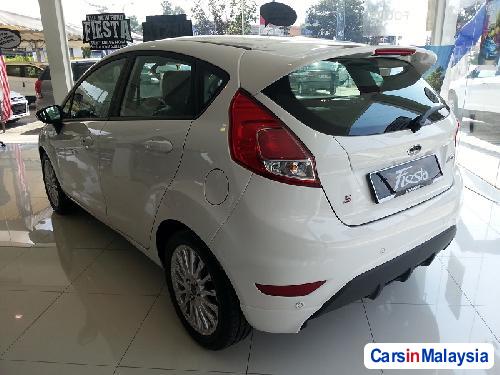 Ford Fiesta Semi-Automatic - image 5