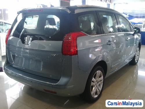 Peugeot 5008 Semi-Automatic - image 2