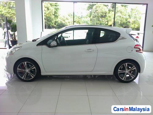 Peugeot 2008 Manual - image 2