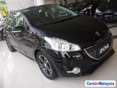 Peugeot 208 Semi-Automatic - image 3