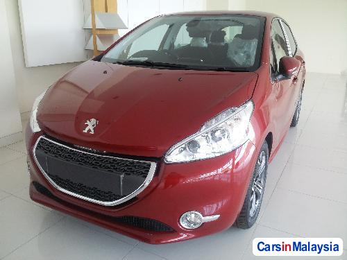 Peugeot 208 Automatic - image 3