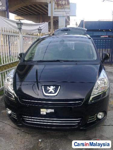 Peugeot 5008 Semi-Automatic - image 4