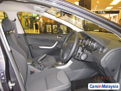 Peugeot 408 Automatic - image 5