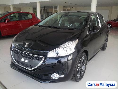 Peugeot 208 Semi-Automatic - image 5