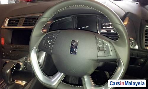 Citroen DS4 Semi-Automatic - image 5