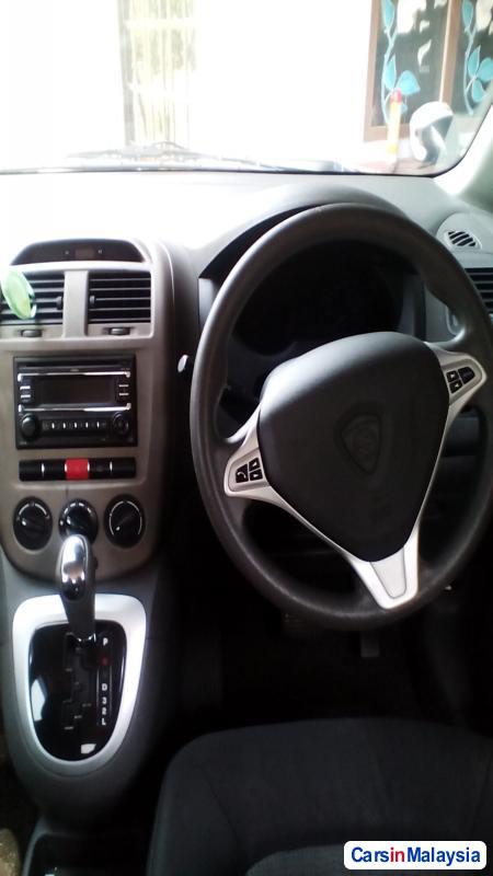 Proton Exora - image 4