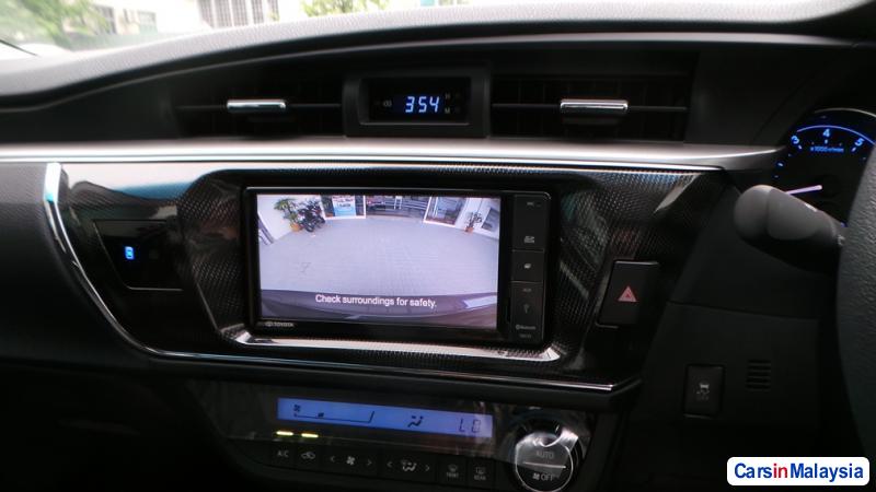 Toyota Altis Semi-Automatic - image 3