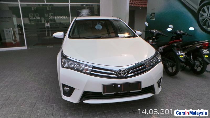 Toyota Altis Semi-Automatic - image 3