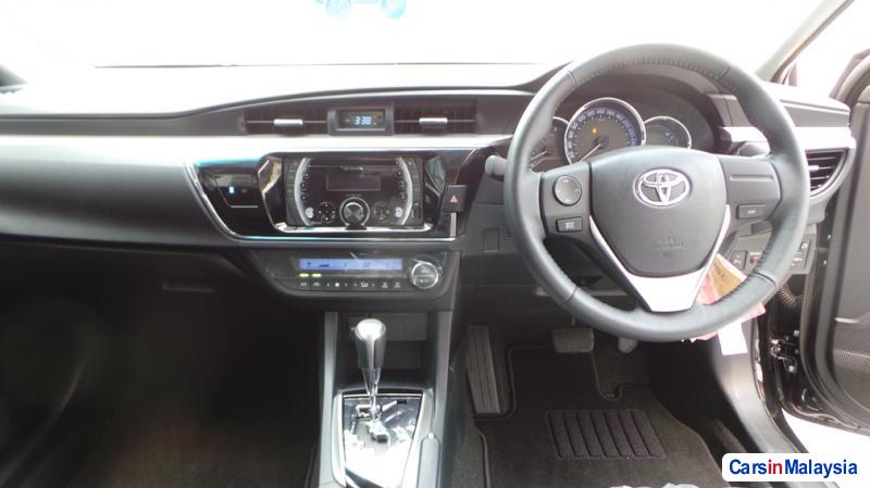 Toyota Altis Semi-Automatic - image 4