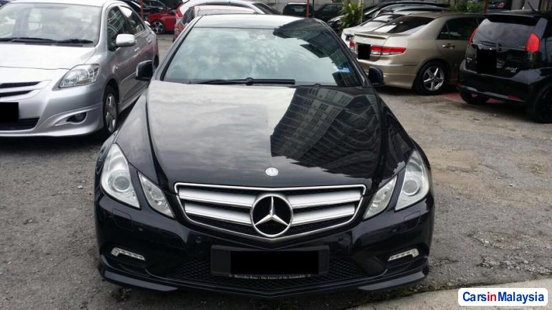 Mercedes Benz 250D Semi-Automatic 2012 - image 3