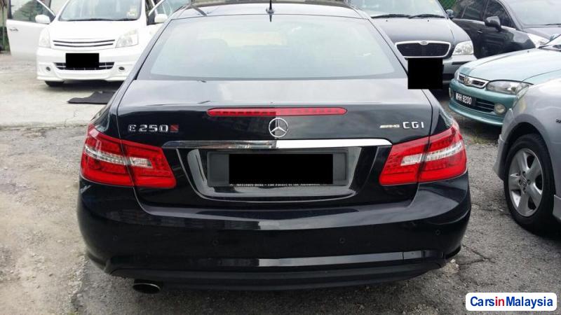 Mercedes Benz 250D Semi-Automatic 2012 - image 4