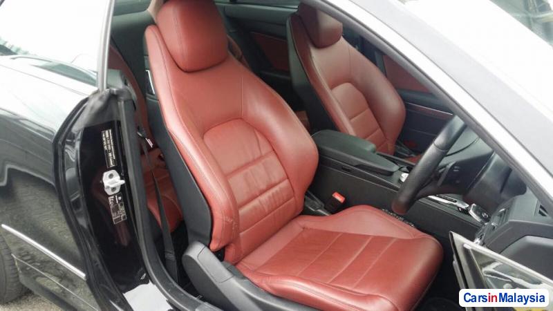 Mercedes Benz 250D Semi-Automatic 2012 - image 5