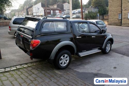 Mitsubishi Triton Semi-Automatic 2007