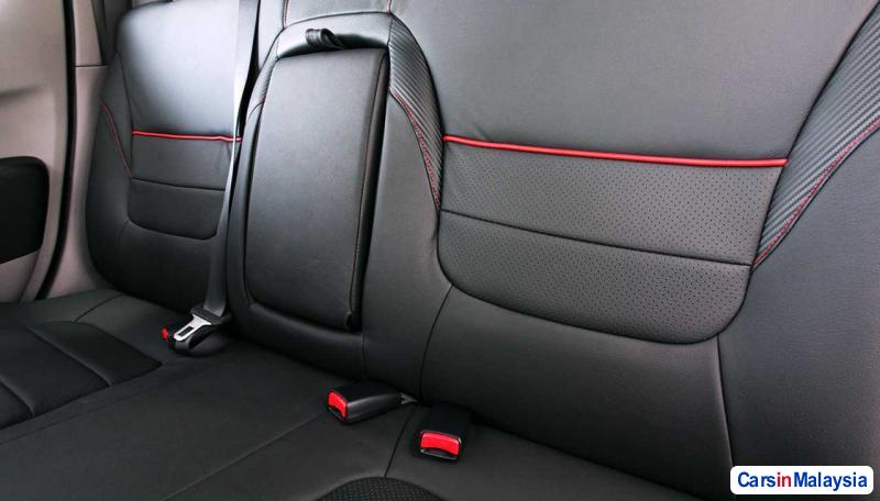 Mitsubishi Triton Automatic 2016 - image 7