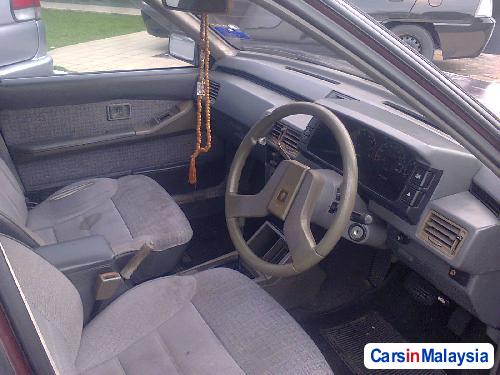 Proton Saga Automatic 1992 - image 2