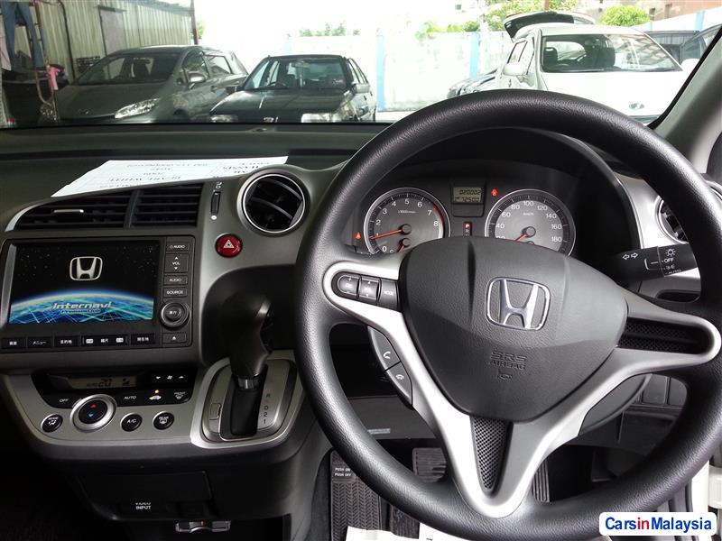Picture of Honda Stream Automatic in Sarawak