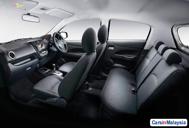 Mitsubishi Mirage - image 10