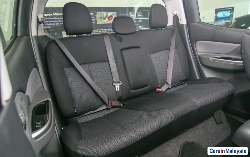 Mitsubishi Triton Automatic - image 11